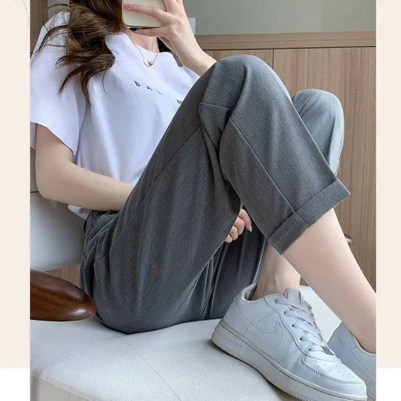 High-Waisted Gray Suit Trousers for Women — Effortless Autumn Elegance