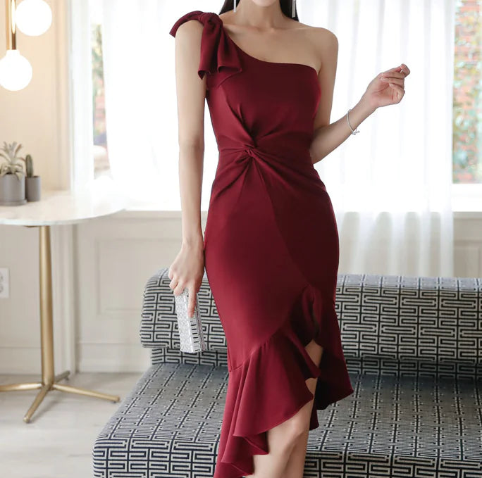 One-Shoulder Ruffle Hem Midi Dress with Fishtail – Modern Elegance